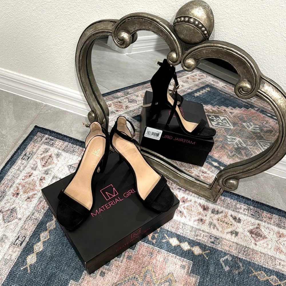Material Girl Blair Dress Shoe - 8M w/box (optional)